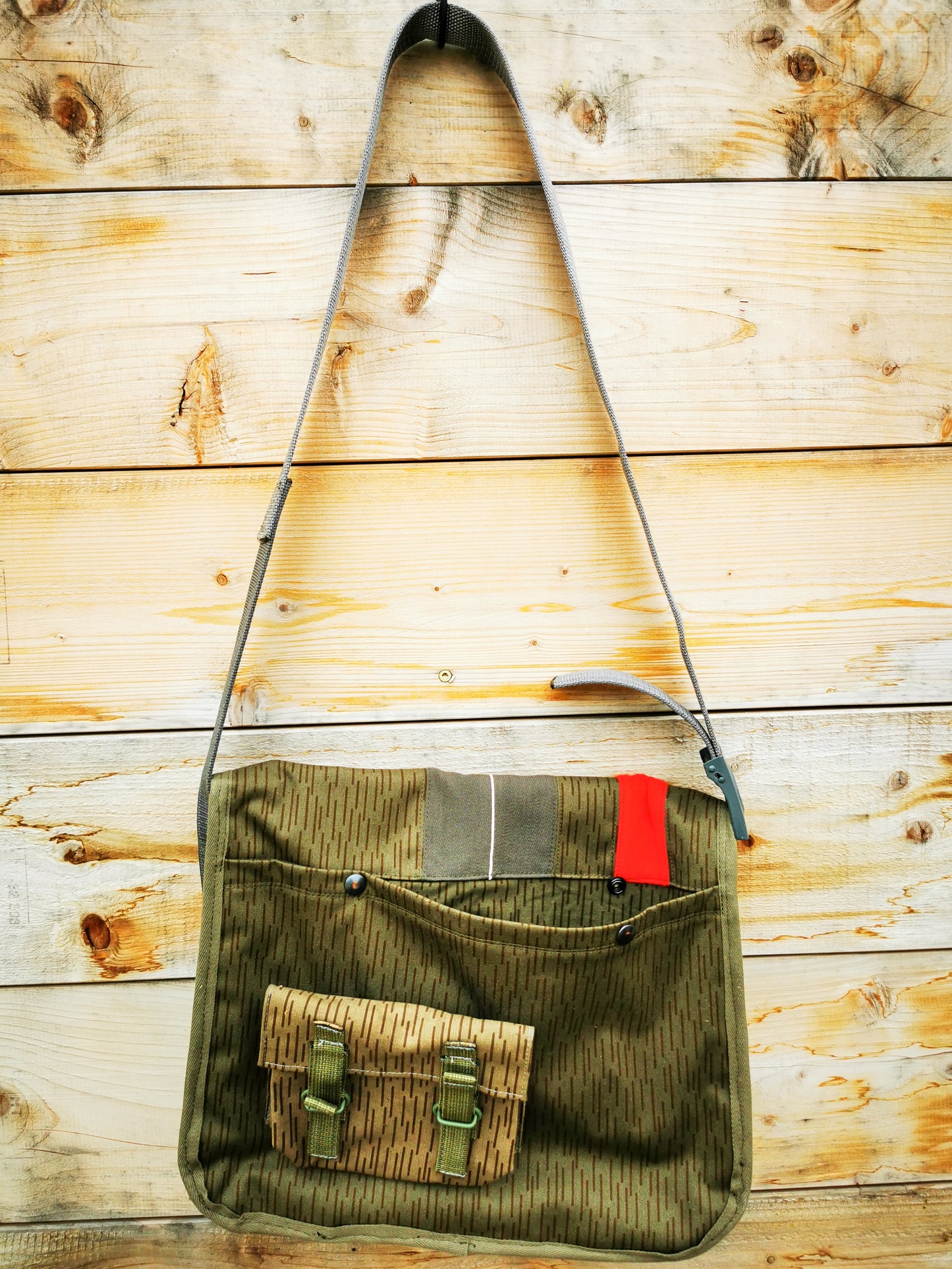 M-0167 Messenger Bag "Willi Saenger" in Rain Camo