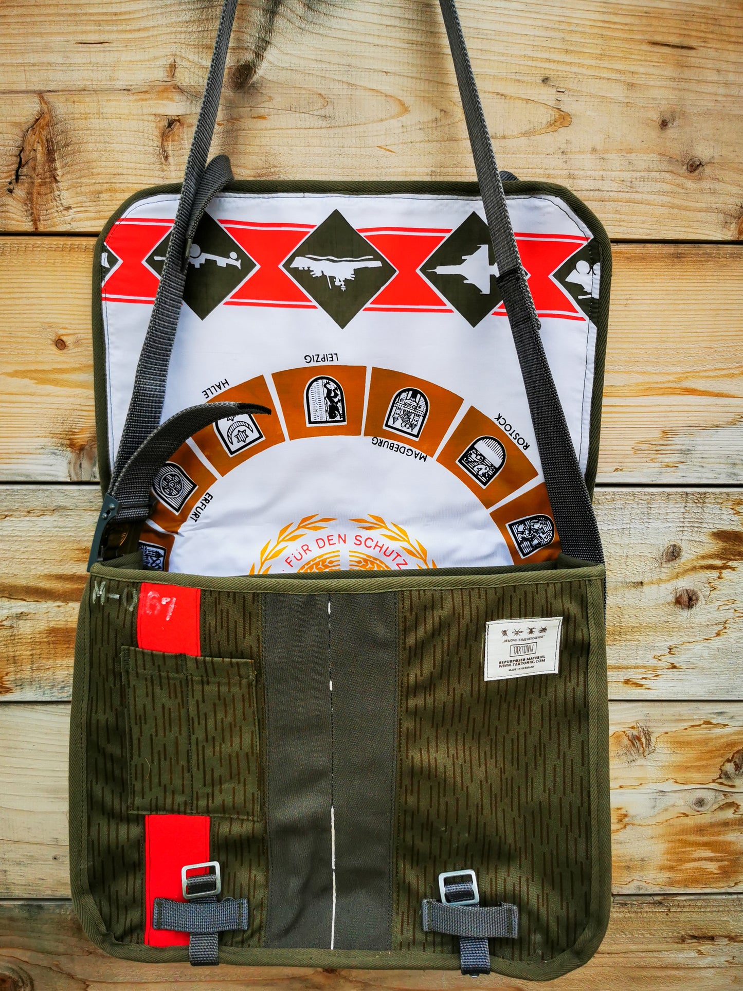 M-0167 Messenger Bag "Willi Saenger" in Rain Camo