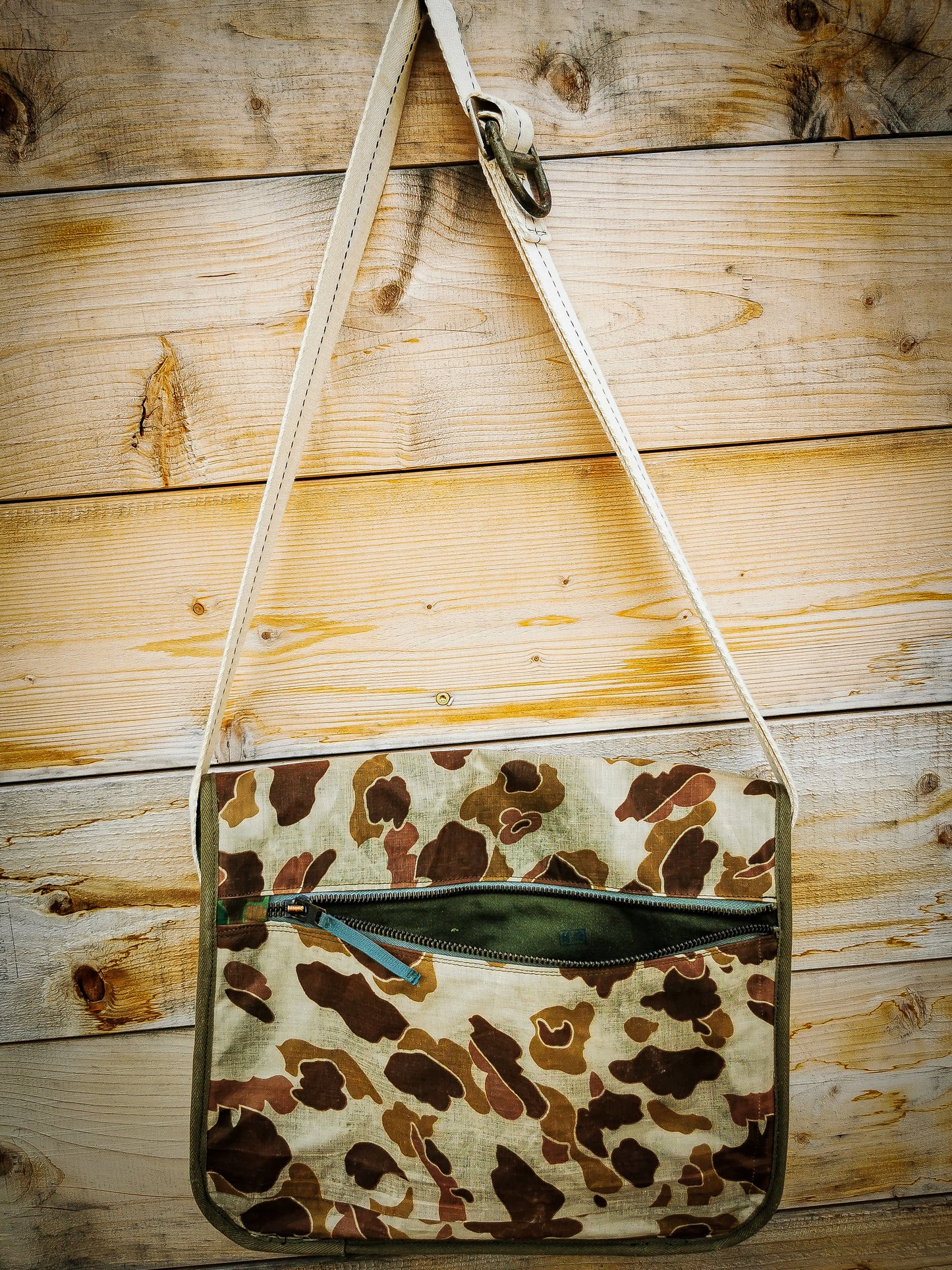 M-0168 Messenger Bag in WWII US Frogskin Camouflage