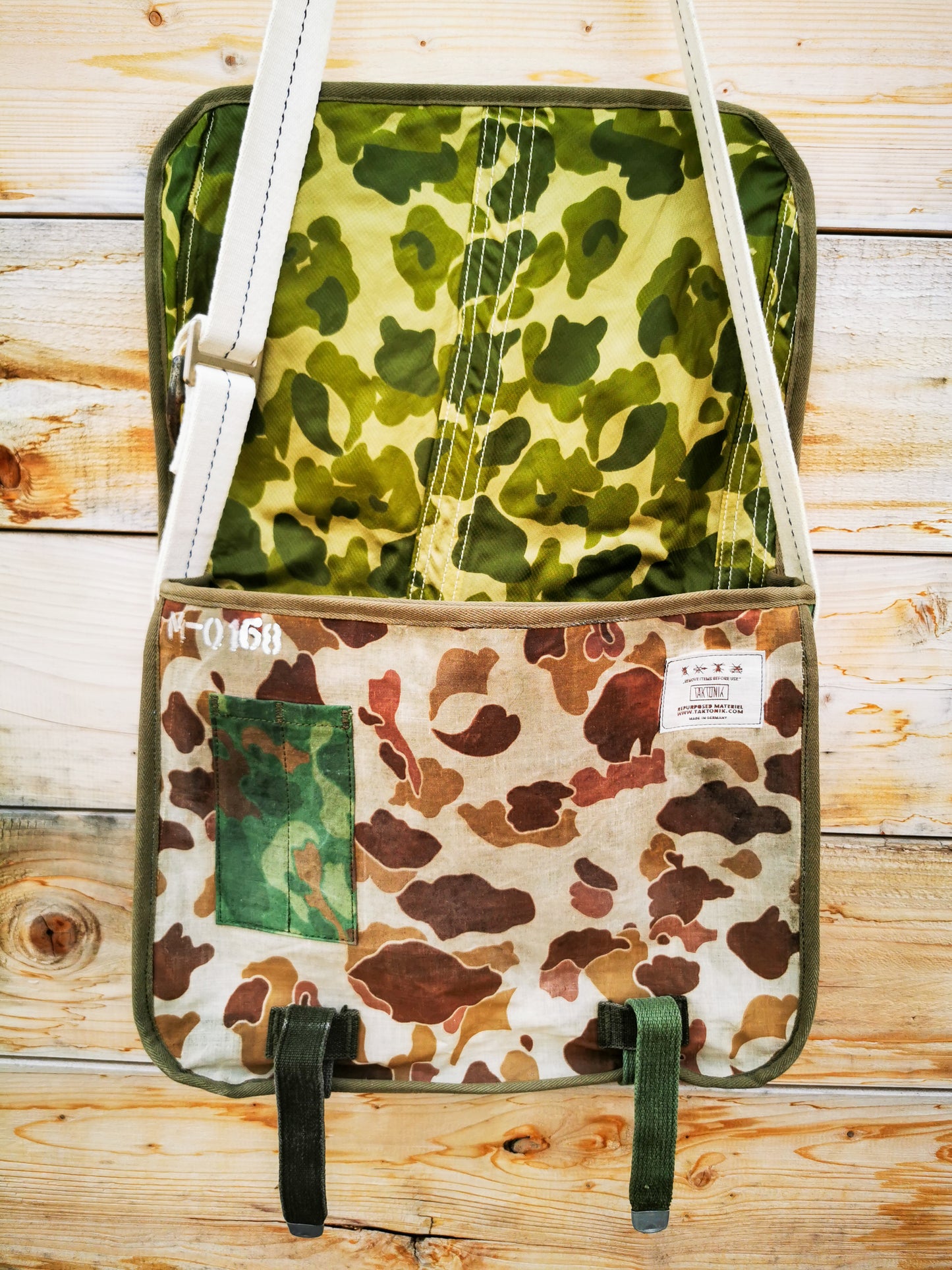 M-0168 Messenger Bag in WWII US Frogskin Camouflage