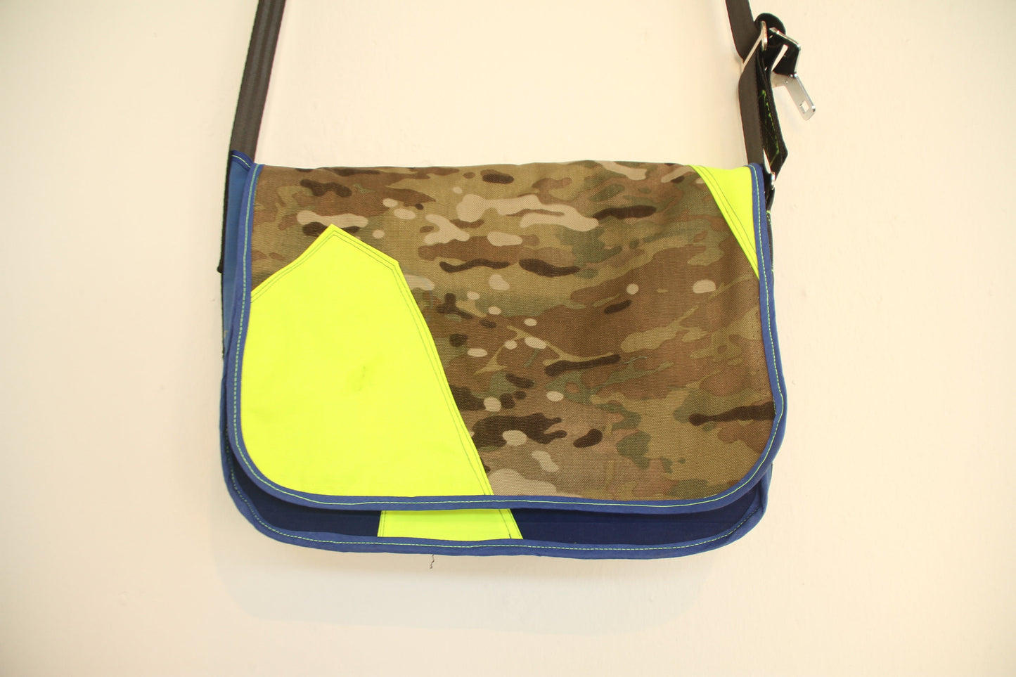 M-0037 Messenger Bag in Multicam® and Neon yellow