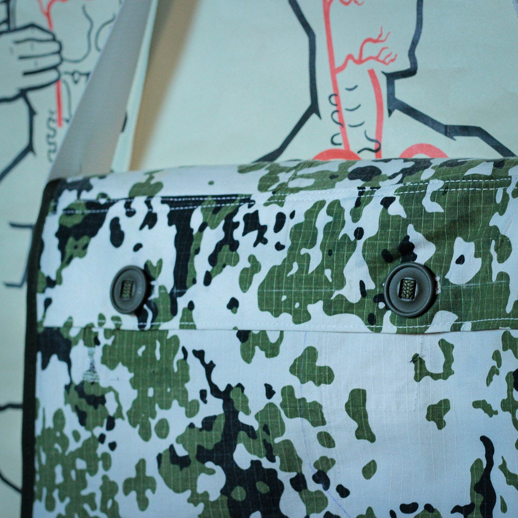 M-0160 Messenger Bag in Danish M/84 Snow Camouflage