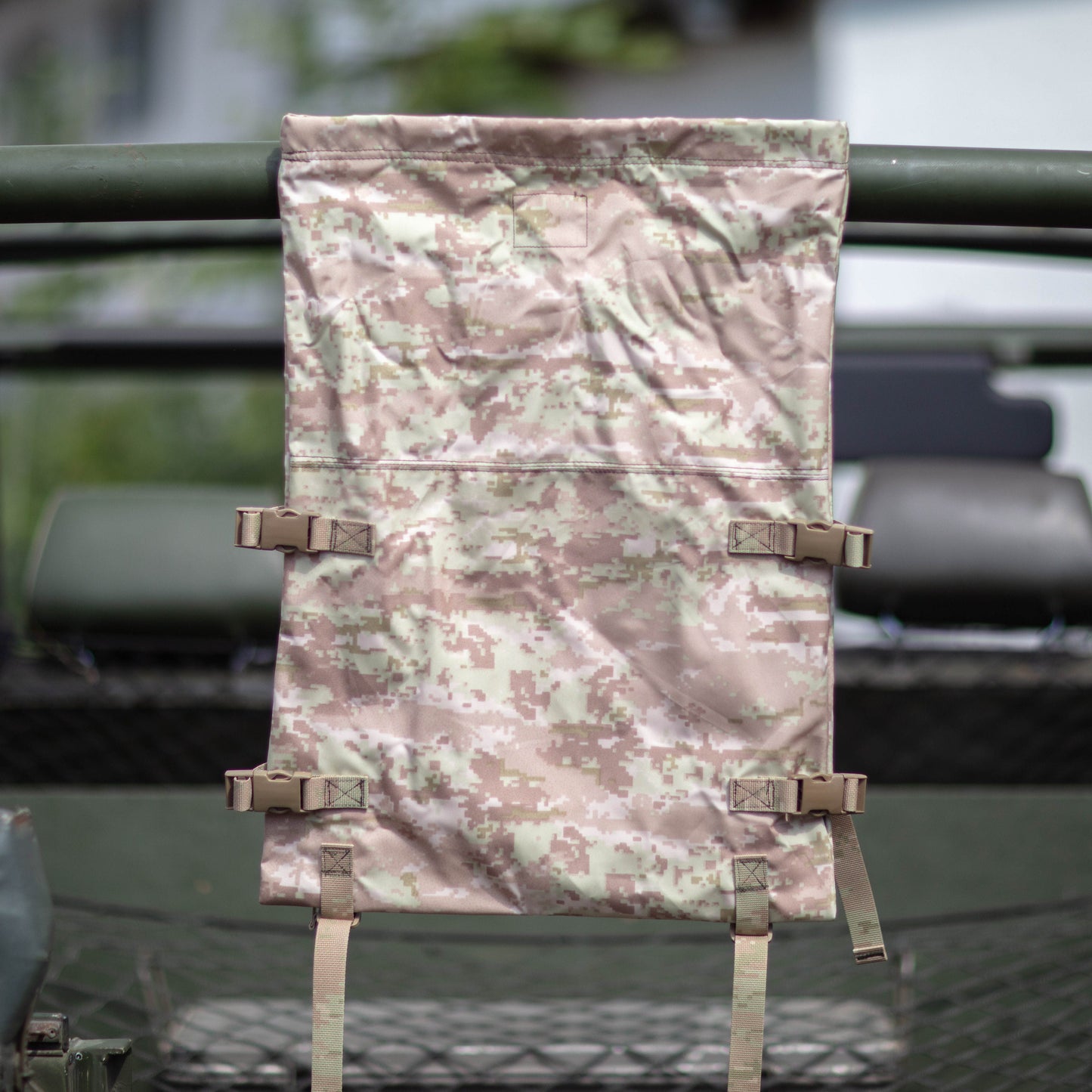 V-0132 & V-0133 Veshmeshok / Daypack in Russian SAR "Digital Desert" camouflage pattern